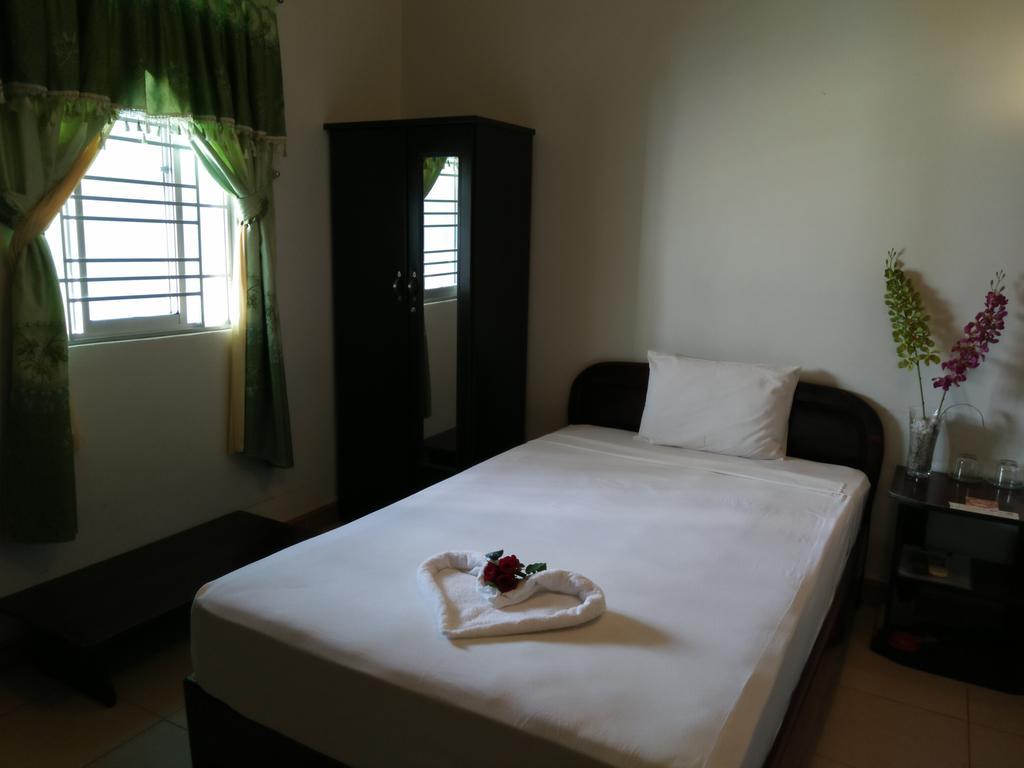 Valentine Hotel Hue Exterior photo