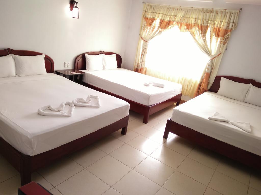 Valentine Hotel Hue Exterior photo